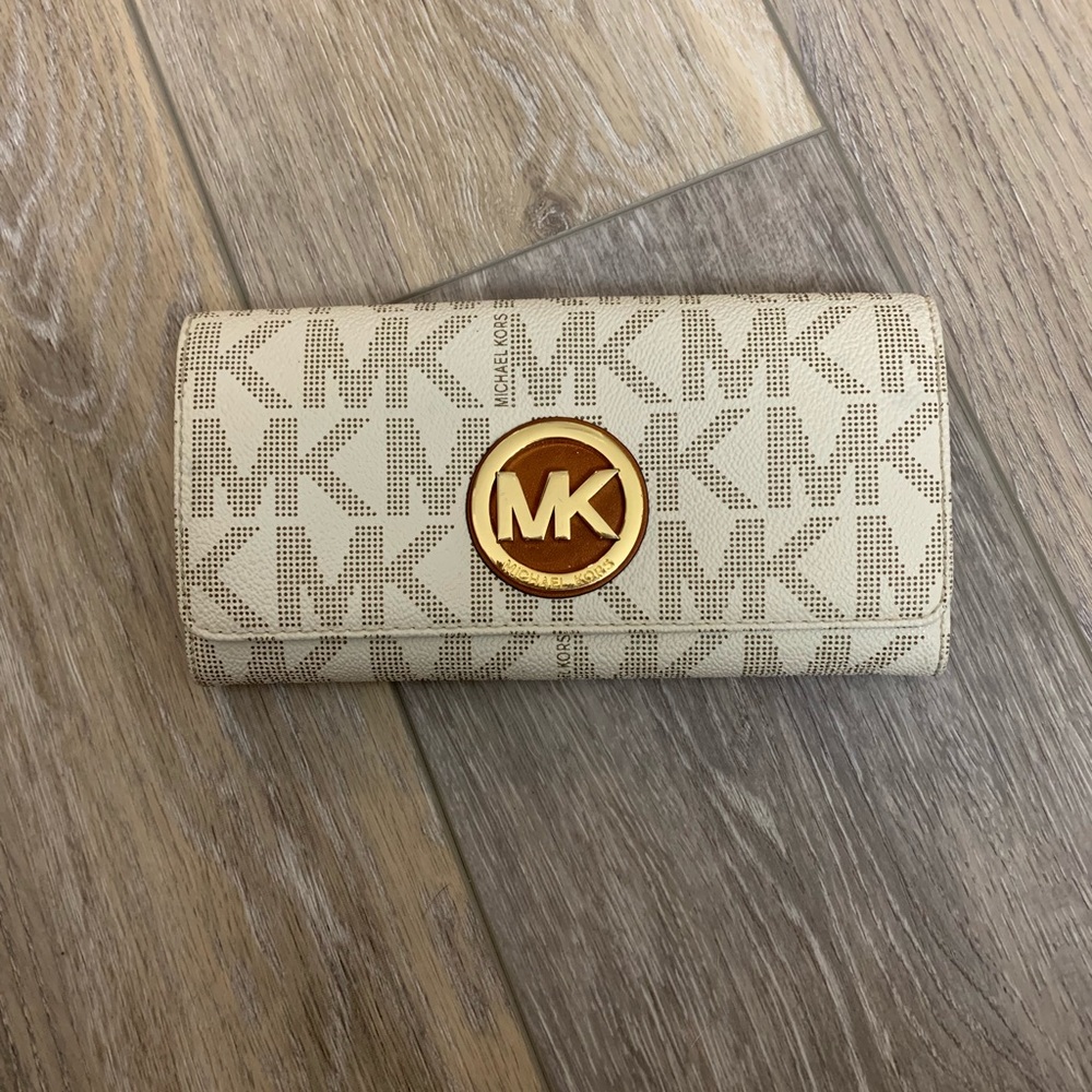 Michael Kors wallet